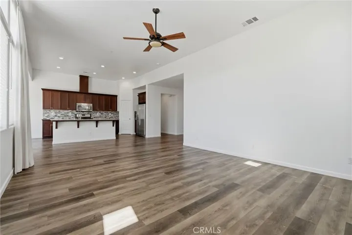 1361 Hoover Way, Hanford, California 93230