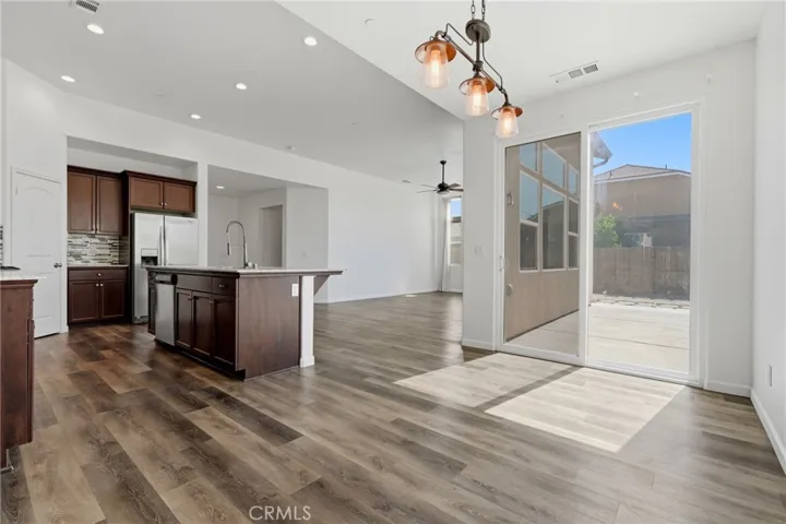 1361 Hoover Way, Hanford, California 93230