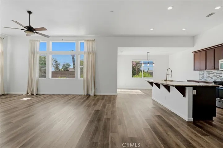 1361 Hoover Way, Hanford, California 93230