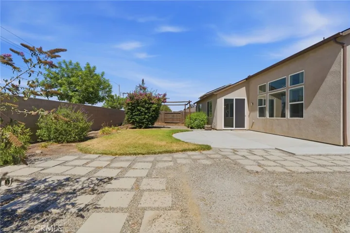 1361 Hoover Way, Hanford, California 93230