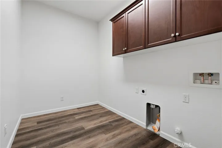 1361 Hoover Way, Hanford, California 93230
