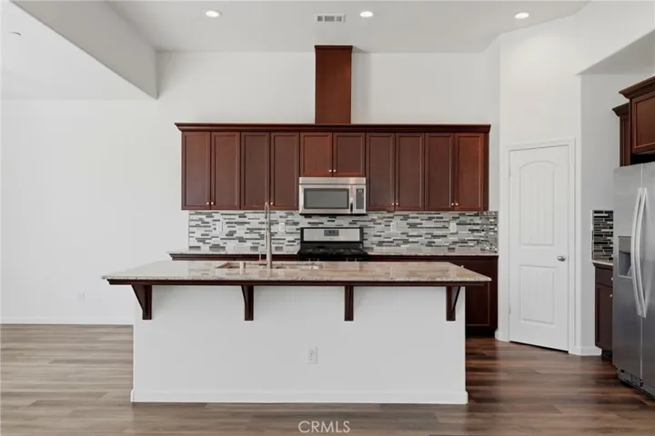 1361 Hoover Way, Hanford, California 93230