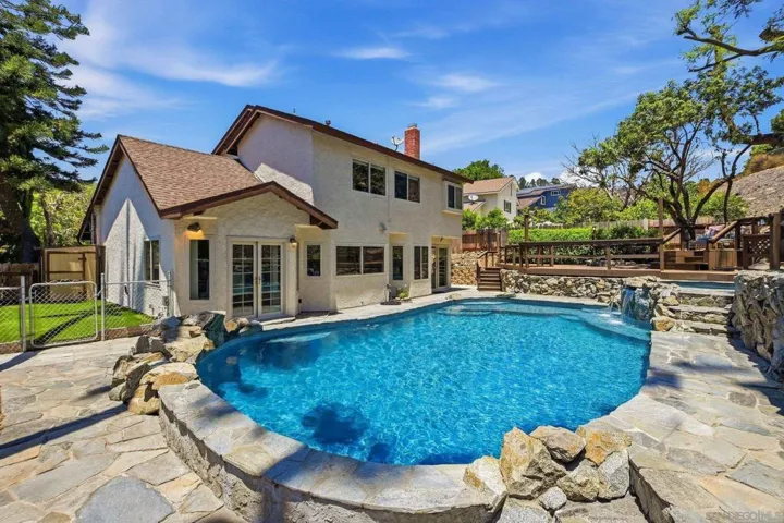 12727 La Tortola, San Diego, California 92129