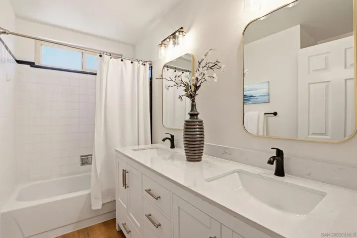 12727 La Tortola, San Diego, California 92129