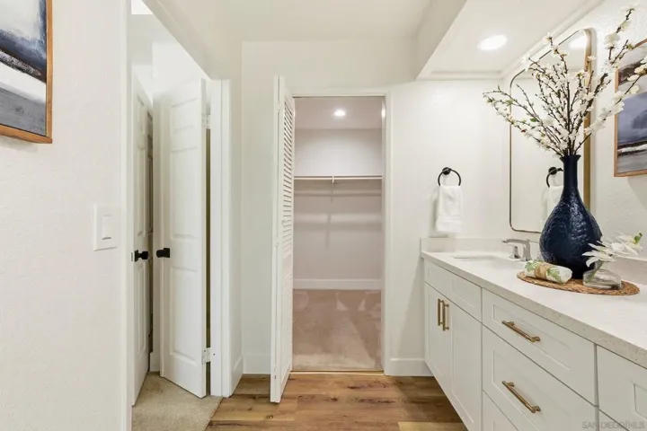 12727 La Tortola, San Diego, California 92129