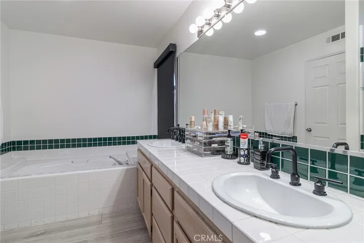 19776 Ahwanee, Los Angeles, California 91326