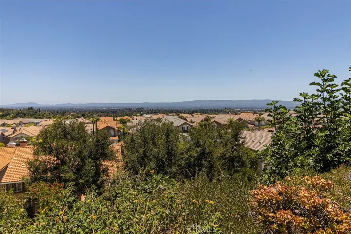 19776 Ahwanee, Los Angeles, California 91326