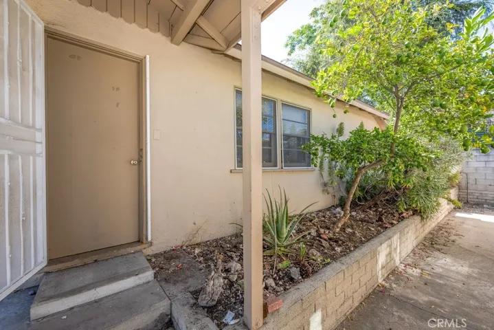 10652 Commerce, Tujunga, California 91042