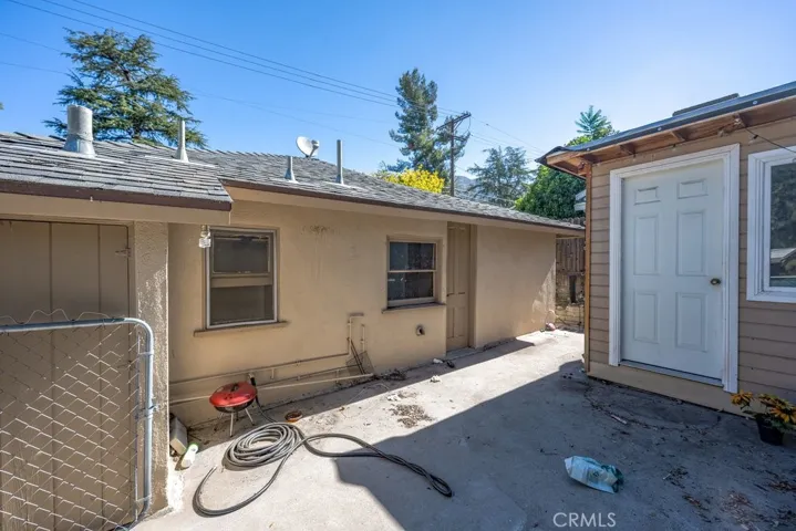 10652 Commerce, Tujunga, California 91042