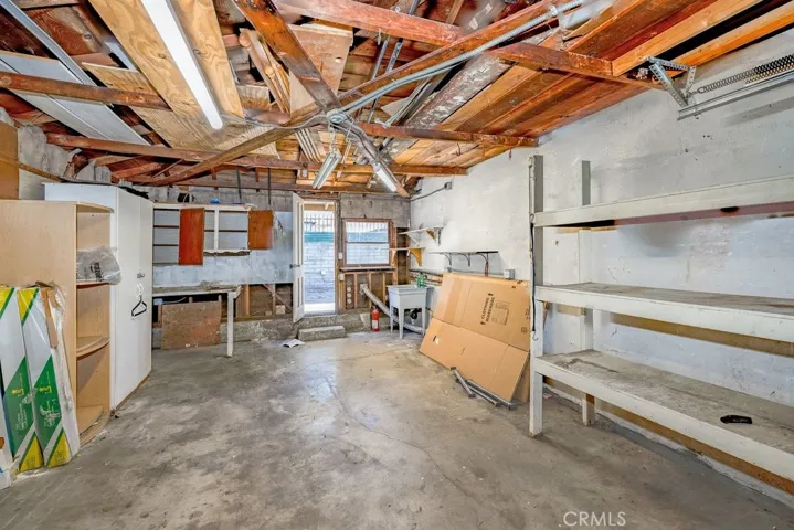 10652 Commerce, Tujunga, California 91042