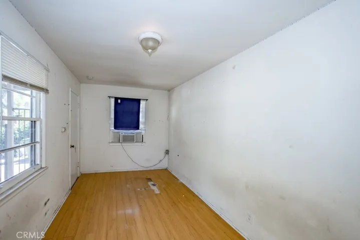 10652 Commerce, Tujunga, California 91042