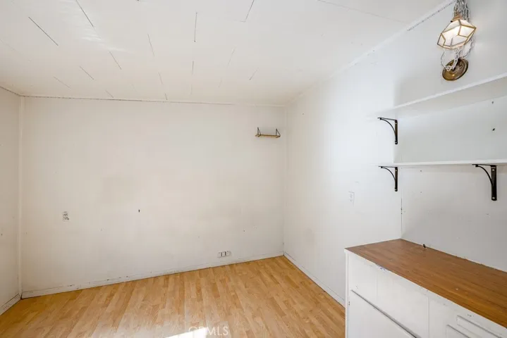 10652 Commerce, Tujunga, California 91042