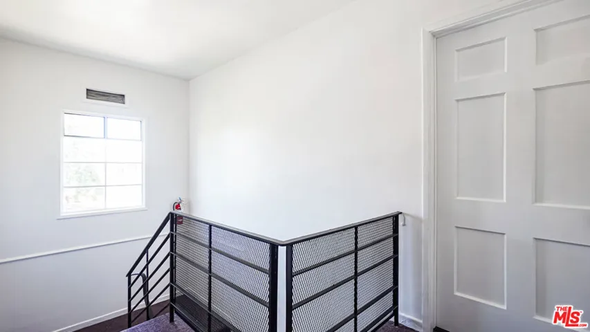 4030 Abourne Road C, Los Angeles, California 90008