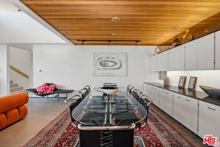 12268 Canna Road, Los Angeles, California 90049