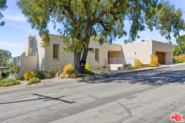 12268 Canna Road, Los Angeles, California 90049