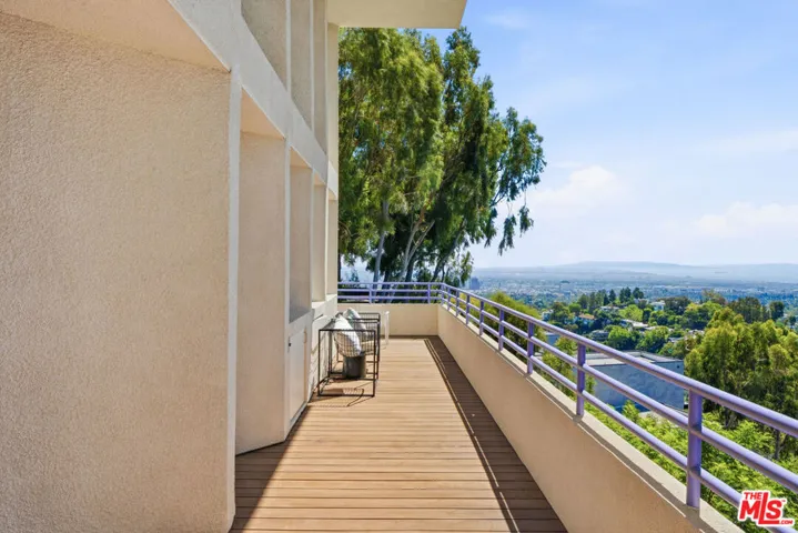 12268 Canna Road, Los Angeles, California 90049