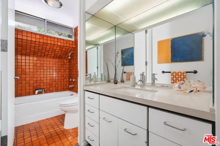 12268 Canna Road, Los Angeles, California 90049