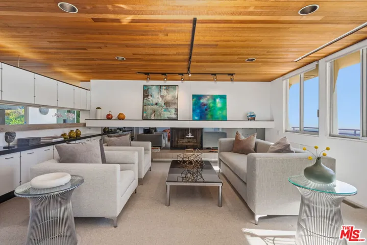 12268 Canna Road, Los Angeles, California 90049
