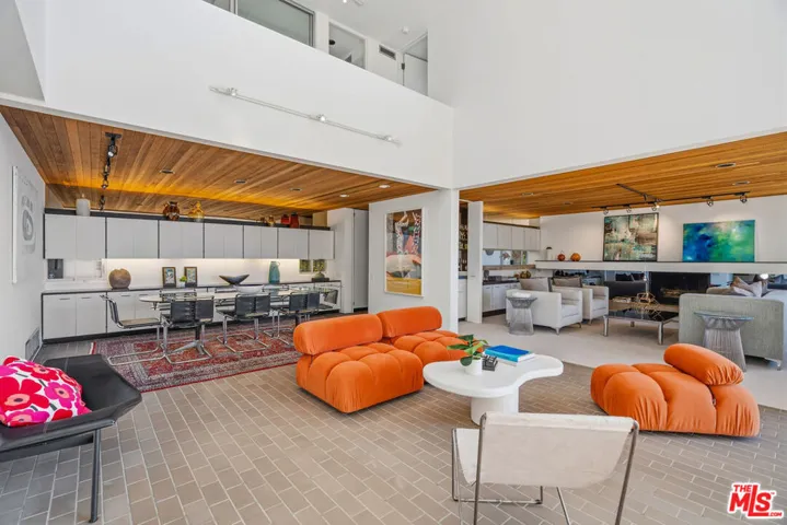 12268 Canna Road, Los Angeles, California 90049