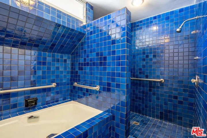 12268 Canna Road, Los Angeles, California 90049