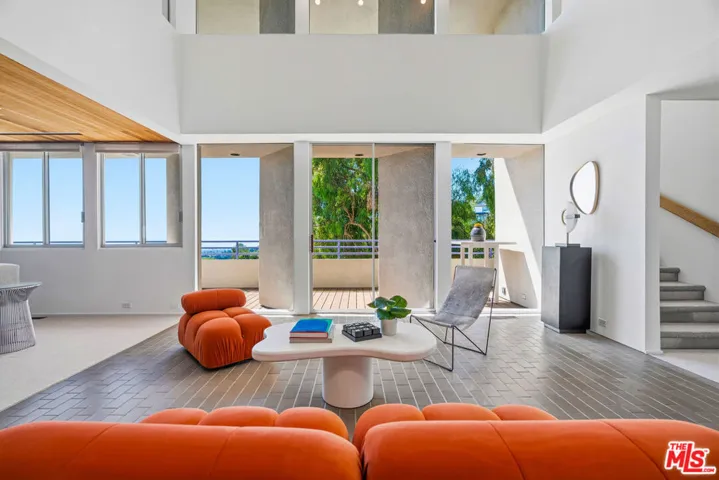 12268 Canna Road, Los Angeles, California 90049