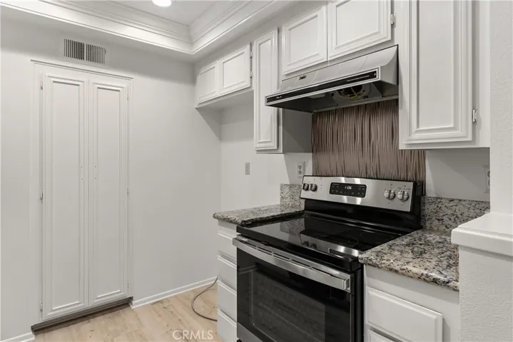 66 Christamon S, Irvine, California 92620