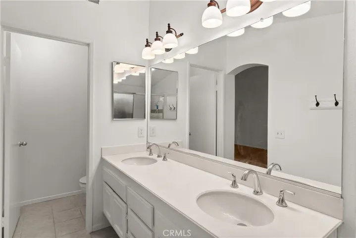 66 Christamon S, Irvine, California 92620