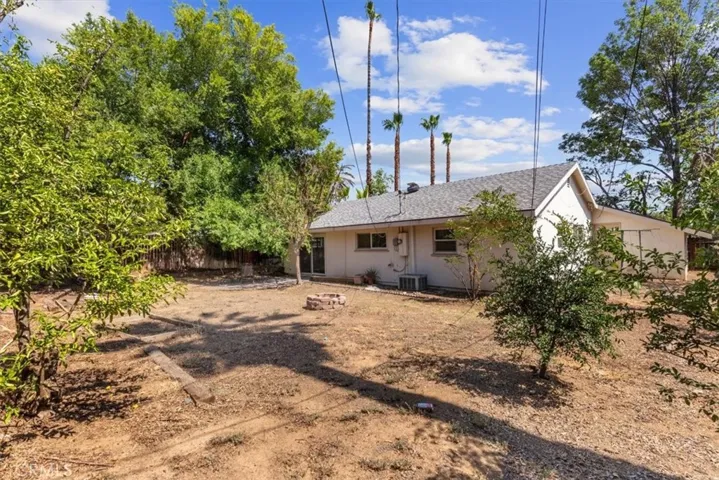 529 W Blaine Street, Riverside, California 92507