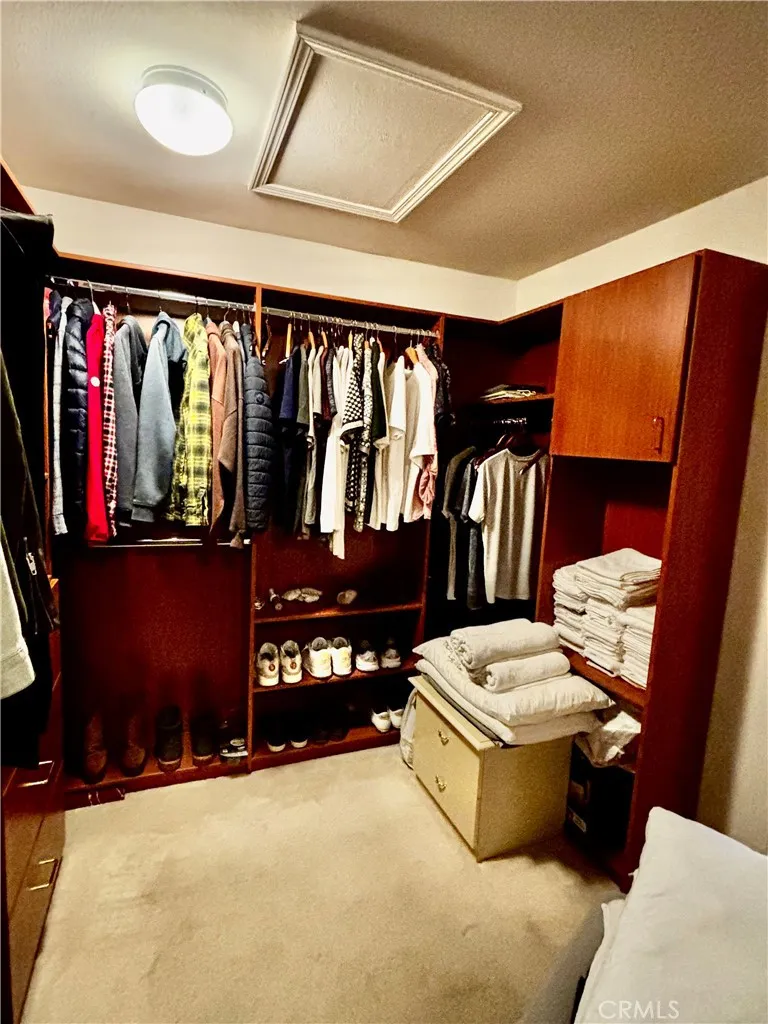Walking closet Walking closet