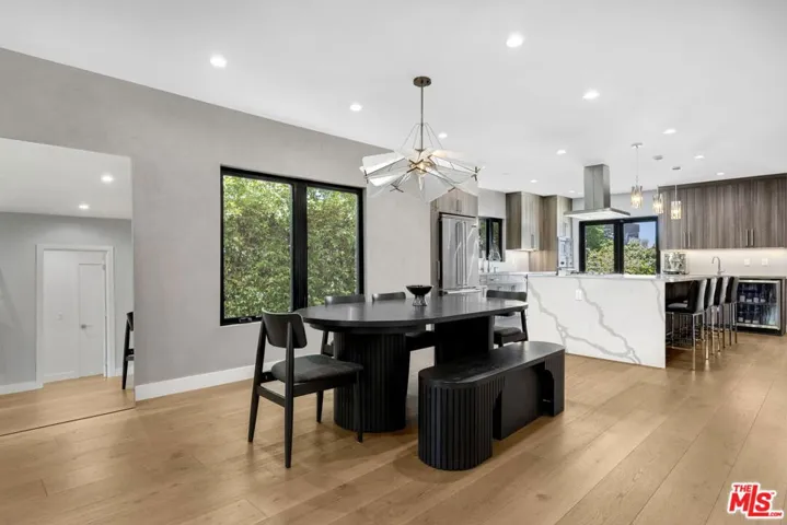 713 N Sierra Bonita Avenue, Los Angeles, California 90046