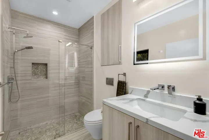 713 N Sierra Bonita Avenue, Los Angeles, California 90046