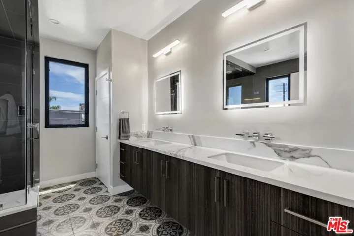 713 N Sierra Bonita Avenue, Los Angeles, California 90046