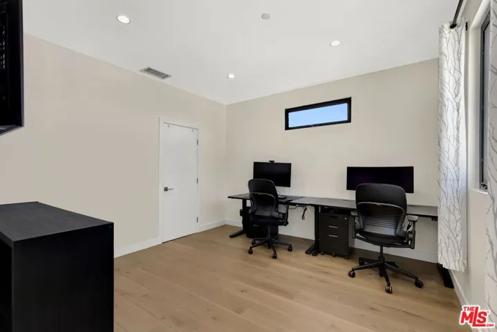 713 N Sierra Bonita Avenue, Los Angeles, California 90046