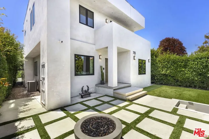713 N Sierra Bonita Avenue, Los Angeles, California 90046