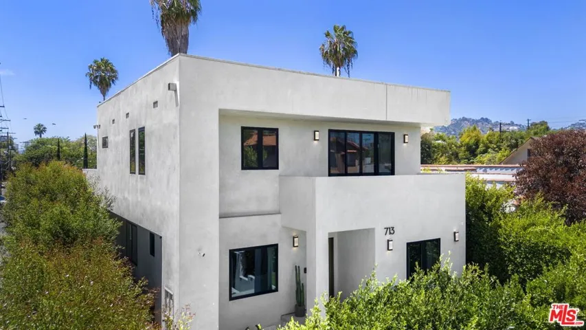 713 N Sierra Bonita Avenue, Los Angeles, California 90046
