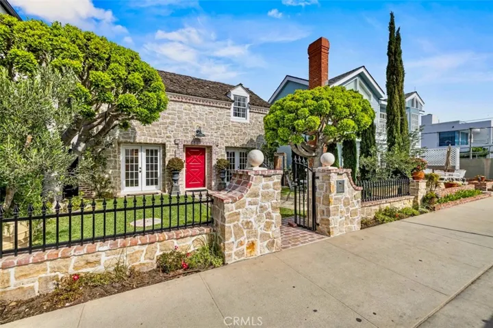 89 Rivo Alto Canal, Long Beach, California 90803