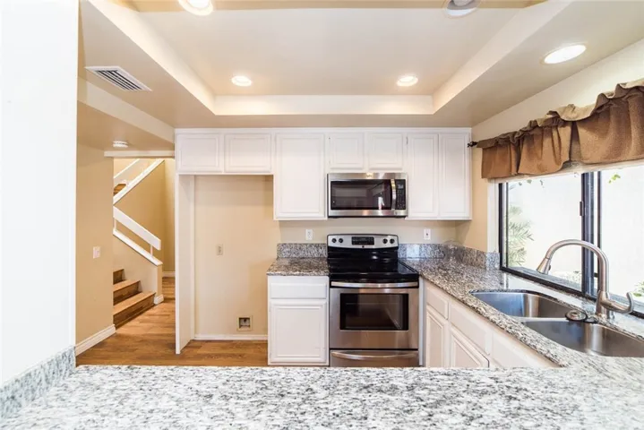 25 Filare, Irvine, California 92620