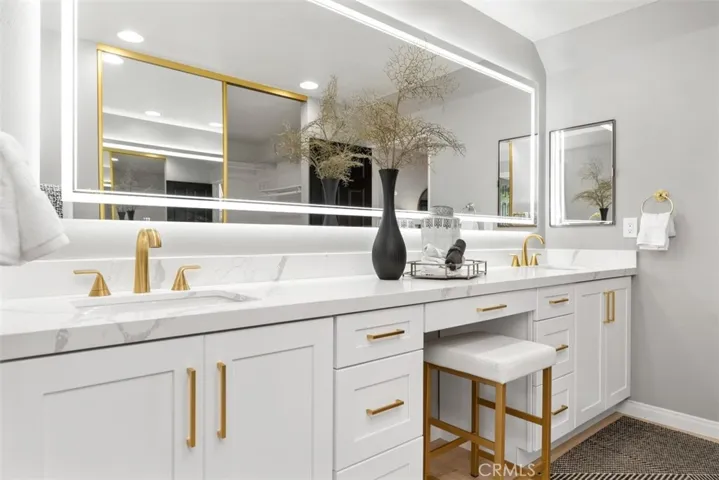 26 Coventry, Newport Beach, California 92660