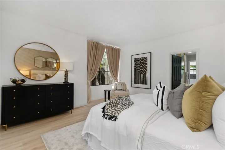 26 Coventry, Newport Beach, California 92660