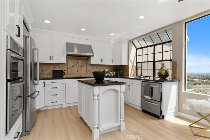 26 Coventry, Newport Beach, California 92660