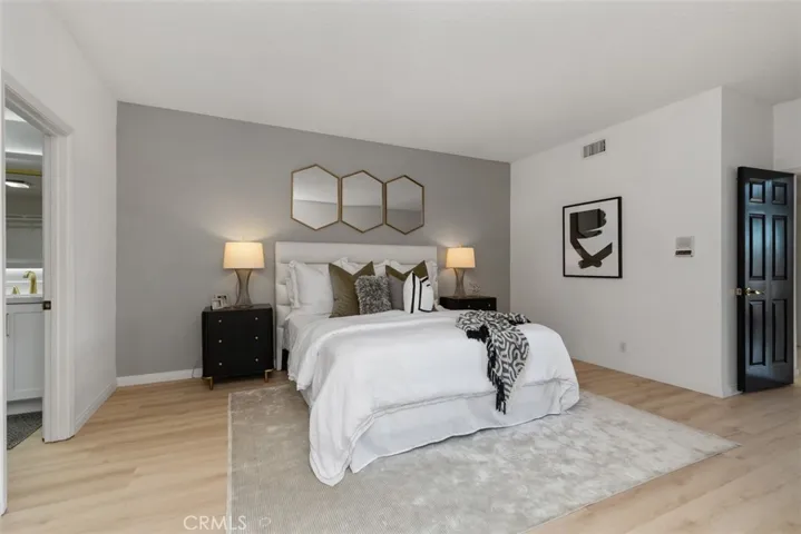 26 Coventry, Newport Beach, California 92660