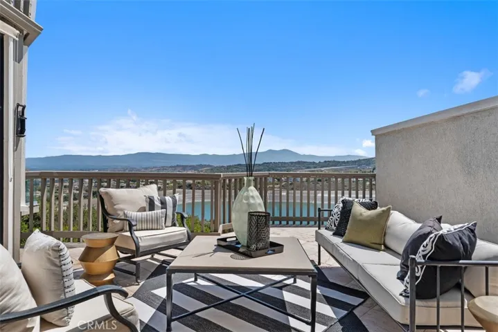 26 Coventry, Newport Beach, California 92660
