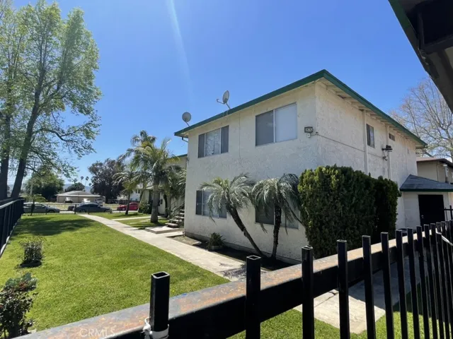 2042 E 19th, San Bernardino, California 92404
