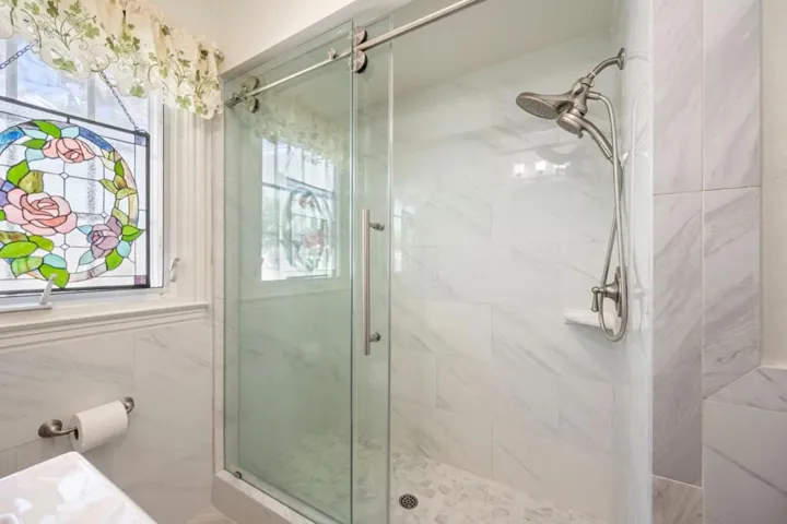 108 Burlingame Avenue, Burlingame, California 94010