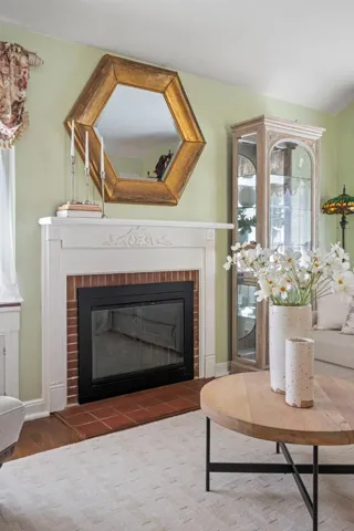 108 Burlingame Avenue, Burlingame, California 94010
