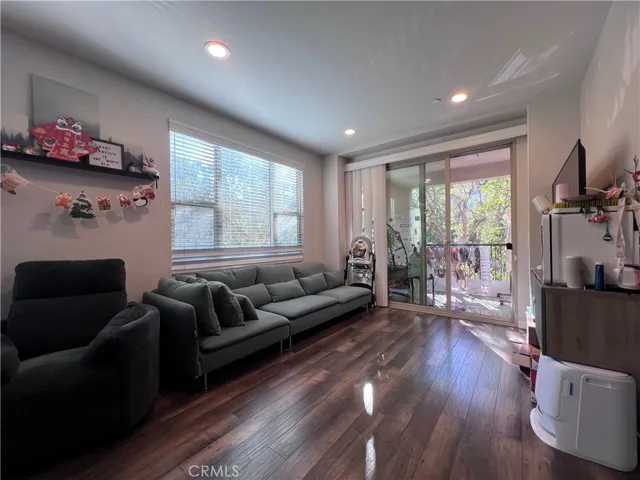 136 Neptune, Irvine, California 92618