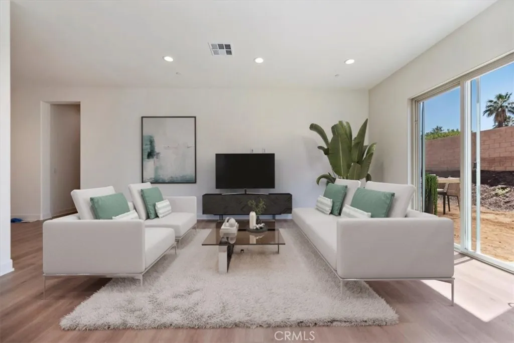 1438 E Highland Avenue, Redlands, California 92374 — photo 4