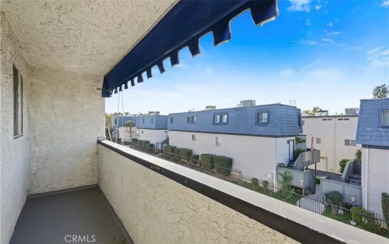 18530 Hatteras 333, Los Angeles, California 91356