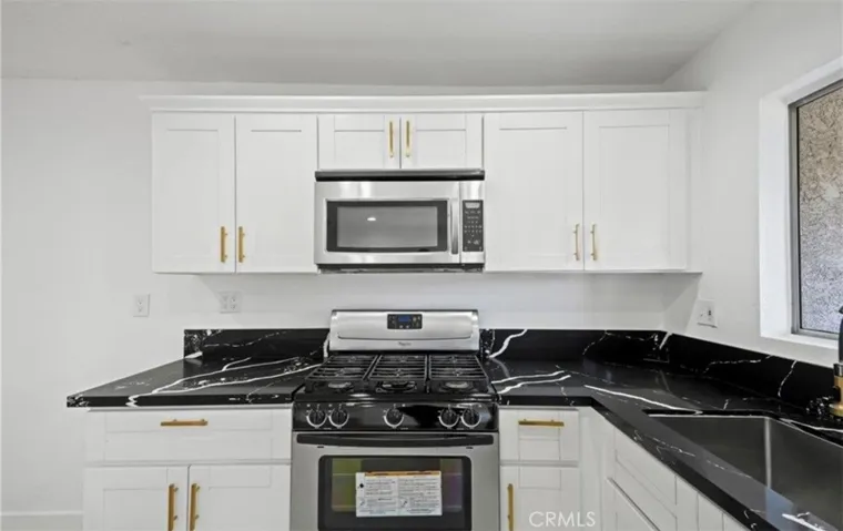 18530 Hatteras 333, Los Angeles, California 91356