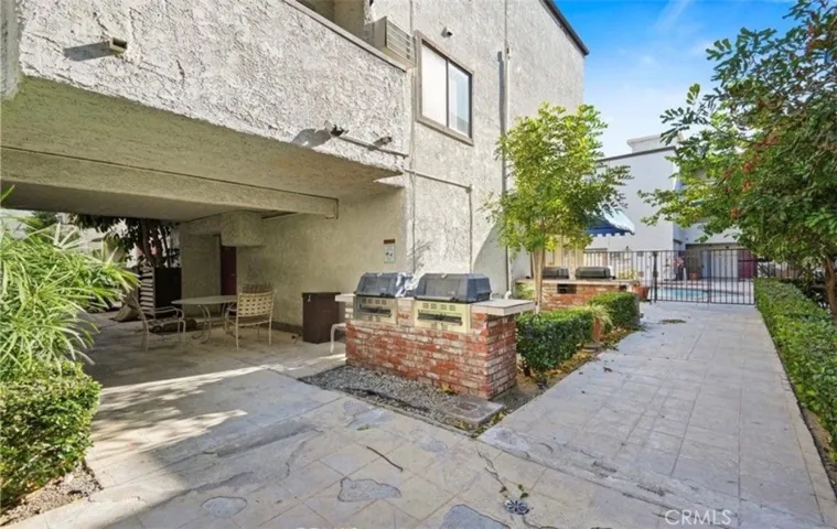 18530 Hatteras 333, Los Angeles, California 91356